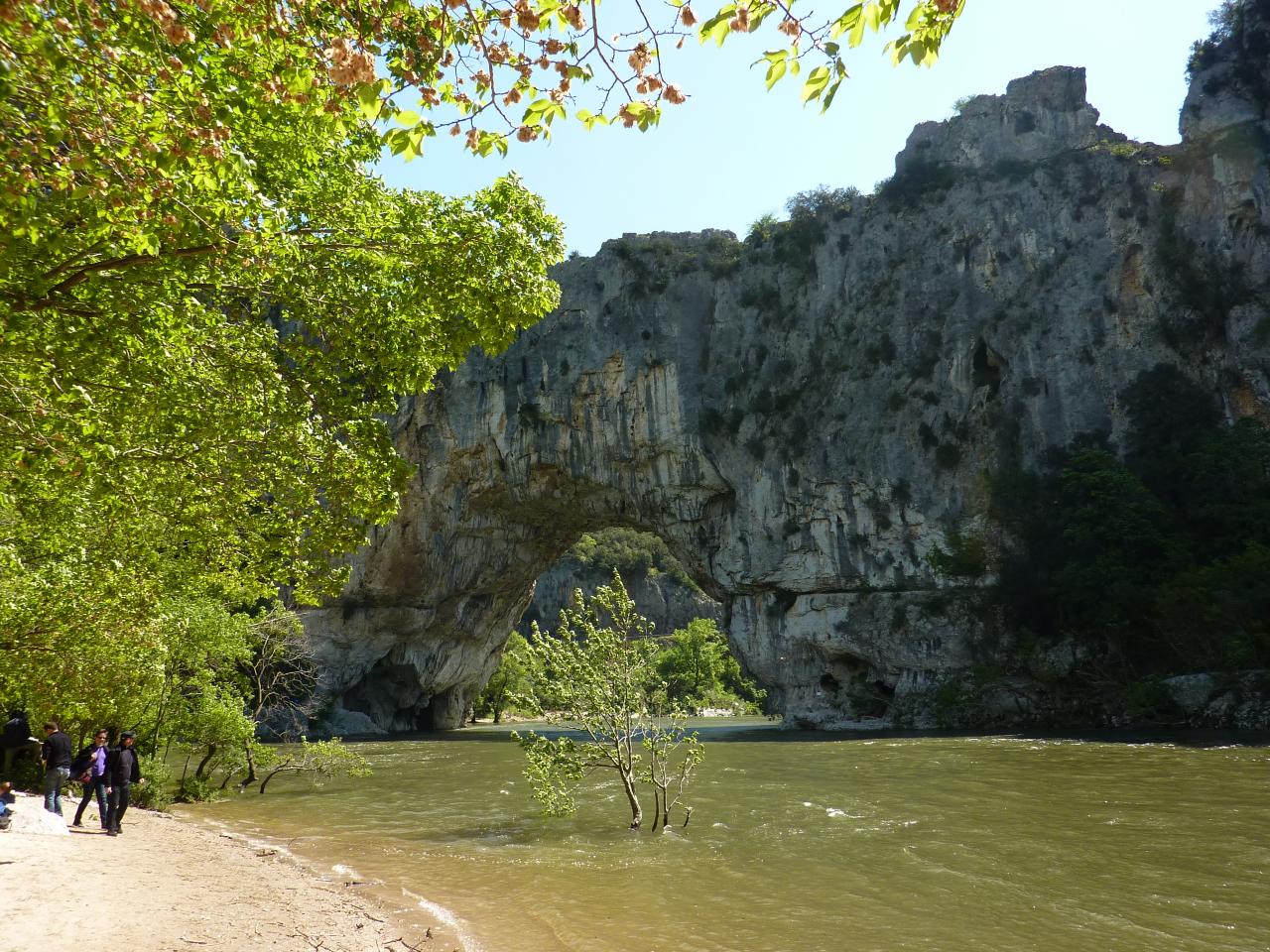 12Pont d'Arc